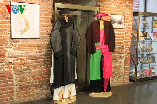 ការតាំងពិពណ៌រ “ប្រពៃណីជីវភាពរស់នៅប្រចាំថ្ងៃរបស់ប្រជាជនវៀតណាមពីសតវត្សទី ១៩ ដល់ទី ២០”